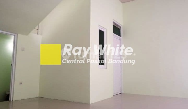 Rumah Kokoh Dan Menawan di Jalan Elang Kota Bandung