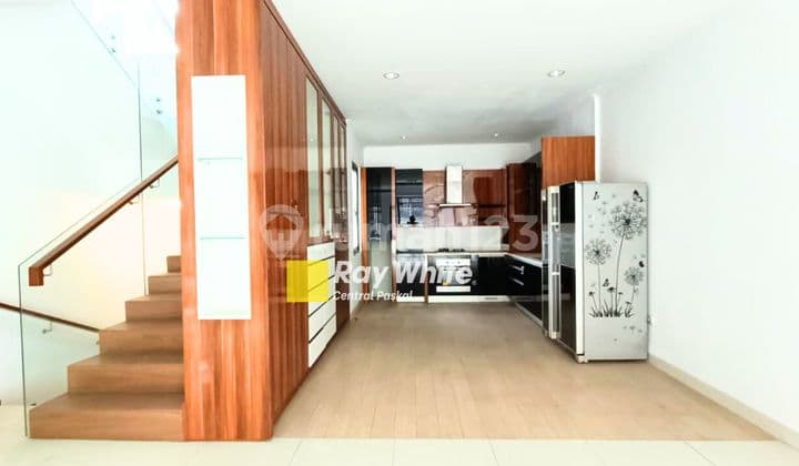 Rumah Mewah di Sudirman Townhouse Bandung