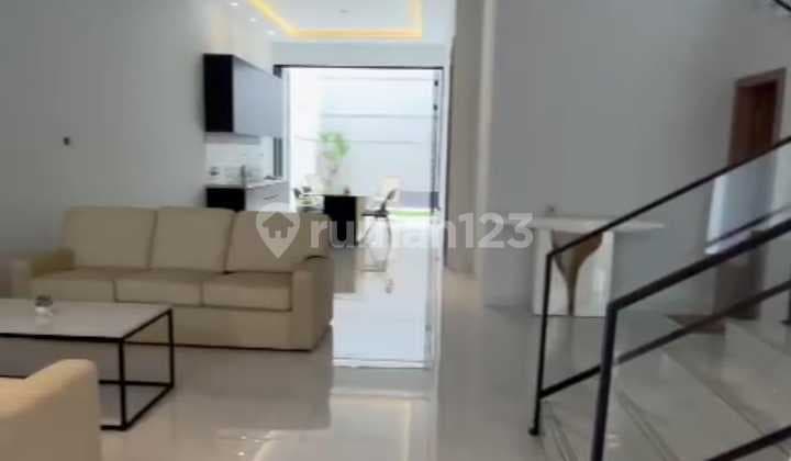 Dijual Rumah Baru Minimalis Modern Di Komplek Elit Setra Duta