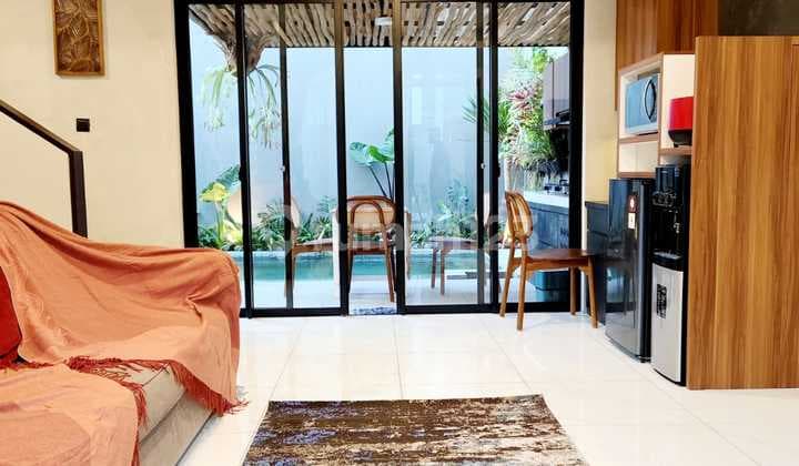 Dijual Rumah Hommy Swimming Pool Kota Baru Parahyangan Furnish