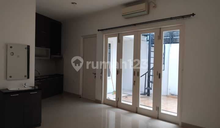 Termurah ! Dijual Rumah Dalam Komplek Cigadung Greenland