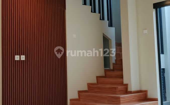 Jarang ada ! Dijual Rumah Baru sayap BKR