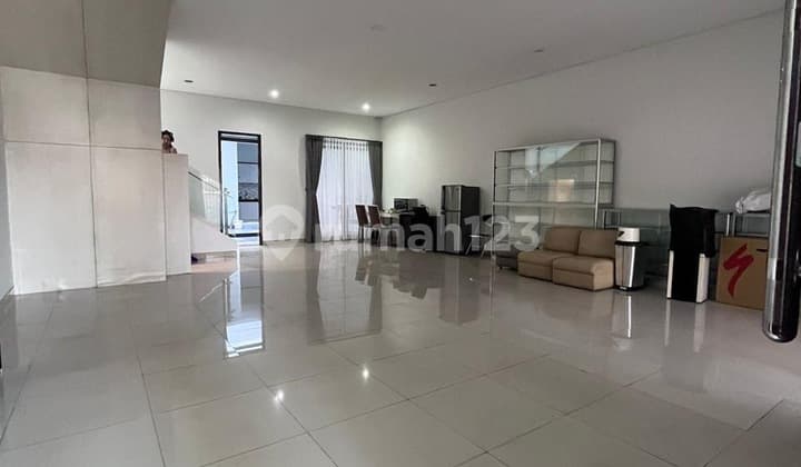 Disewakan Rumah Sayap Pajajaran Cocok untuk Kantor/Usaha