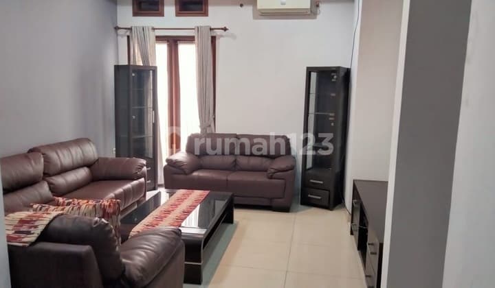 Disewakan Rumah Terawat Strategis Turangga Semy Furnish