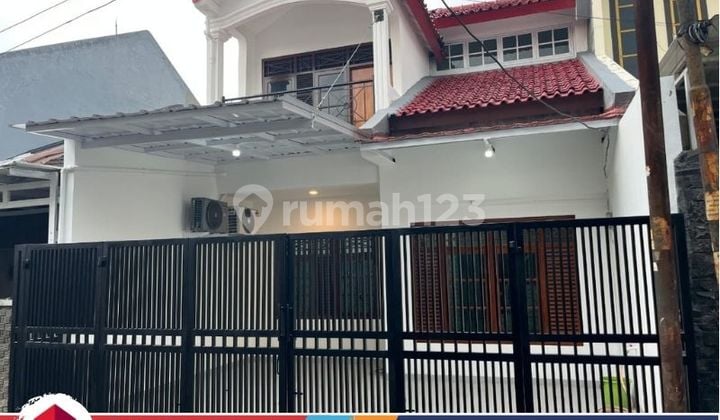 Jual Rumah Mewah Siap Huni 3Kt semi furnish ,Letak Strategis Di Pondok Bambu,Duren Sawit