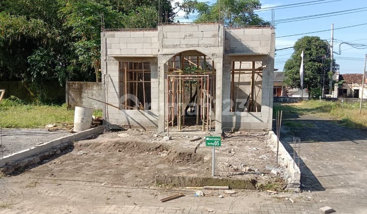 Cheapest American Classic Residence in Sleman Only Here! Can be Purchased with Mortgage