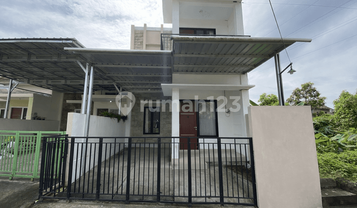 Jarang Ada! Hunian 2 Lantai di Triharjo Sleman Harga 700 Jt-An 5 Menit Dari Resto Jejamuran