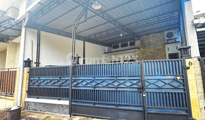 Miliki Rumah Cantik dengan Minibar dan Ruang Makan Semi Outdoor