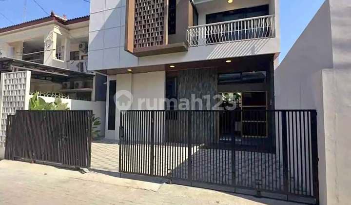 Luxurious 2-Storey Residence 7 Minutes from UGM Campus Jogja!