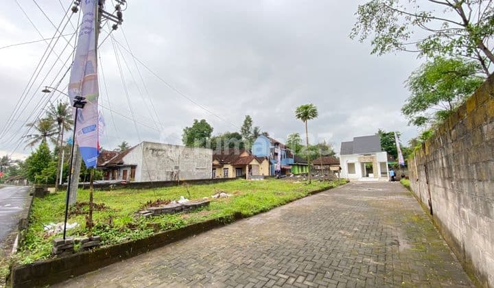 Exclusive Residence Near Magelang Street Premium Location Starting from 350 Million