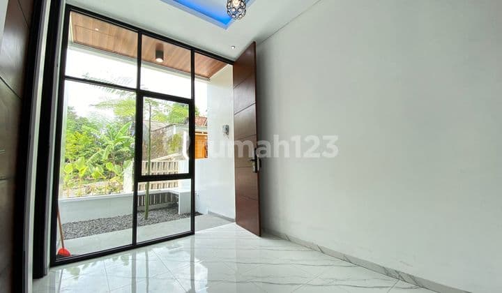 Minimalist Residence Suitable for Families, 400 Meters from RSU Gramedika 10