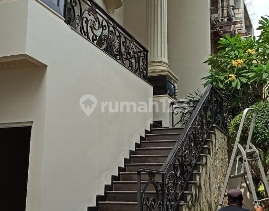 Jual Cepat, Rumah Mewah Semi Furnish Di Villa Artha Gading, Nego