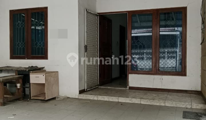 Jual Cepat! Rumah Tua Standart Butuh Renovasi Di Danau Indah, Nego