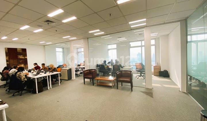 Unit Kantor Furnished di Graha Cimb Niaga