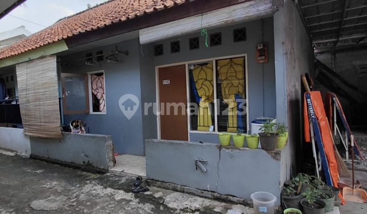 Dijual Rumah Hitung Tanah Ada 3 Kontrakan Depok, Jawa Barat