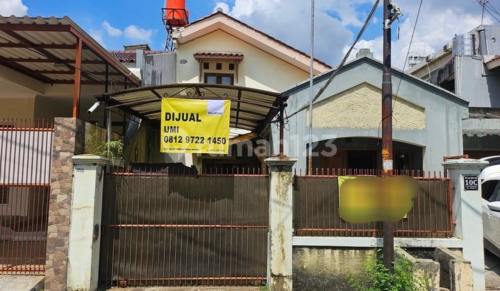 Rumah 2 Lantai Kemanggisan