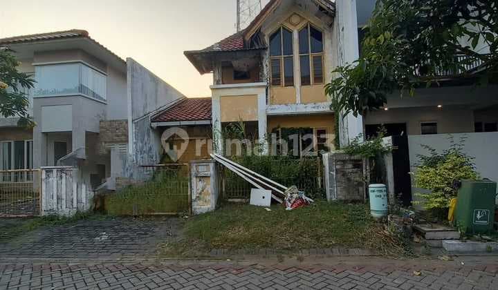 Dijual Rumah Hitung Tanah Vila Valensia Pakuwon Indah Surabaya