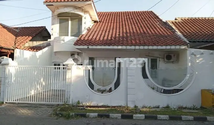 For Sale: Babatan Pratama Wiyung Strategic Ready-to-Occupy House