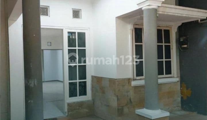 Dijual Rumah Taman Pondok Indah Strategis Siap Huni