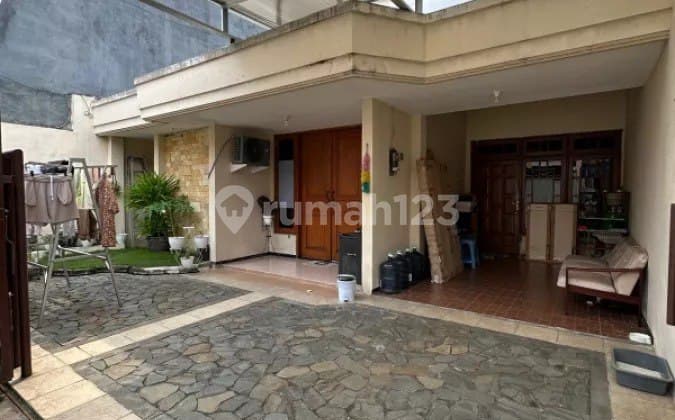 Dijual Rumah Darmo Permai Selatan