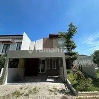 Dijual Rumah Citraland Villa Taman Telaga New Minimalis Dijual Rumah Citraland Villa Taman Telaga New Minimalis