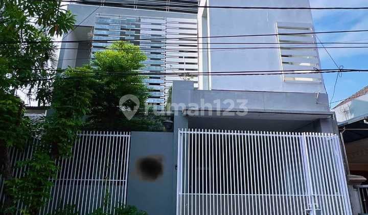 Dijual Rumah Mewah Griya Babatan Mukti Full Furnished Siap Huni