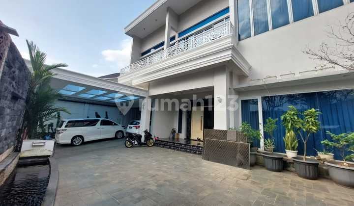 Rumah Mewah Ada Kolam Renang Di Puri Arga Golf Semarang