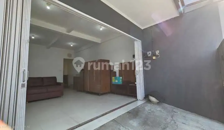 Move-In Ready House in City Center at Jagalan, Central Semarang