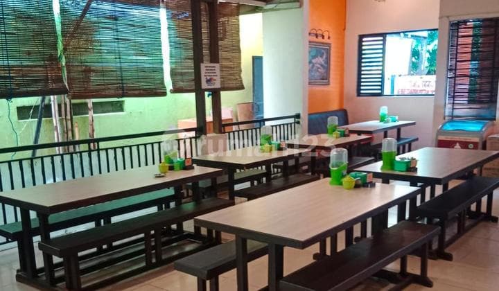 Ruang Usaha Tengah Kota Dekat Simpang Lima Di Semarang Tengah