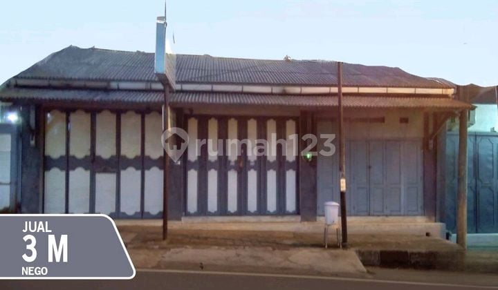 Ruang Usaha Strategis Tengah Kota Ambarawa di Slamet Riyadi