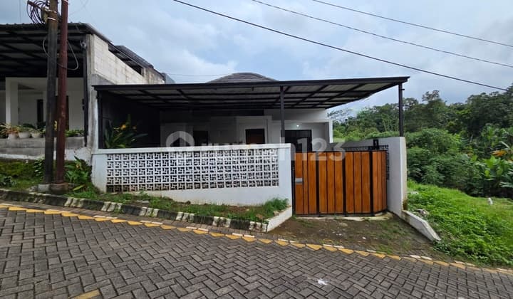 Rumah Hunian Nyaman di Galaxy Cluster Ngaliyan Semarang Barat