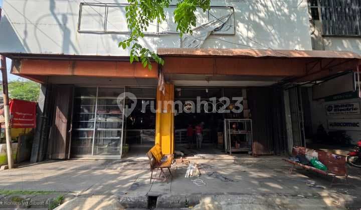 Ruko Siap Pakai Daerah Perdagangan Di Mt Haryono Semarang Tengah