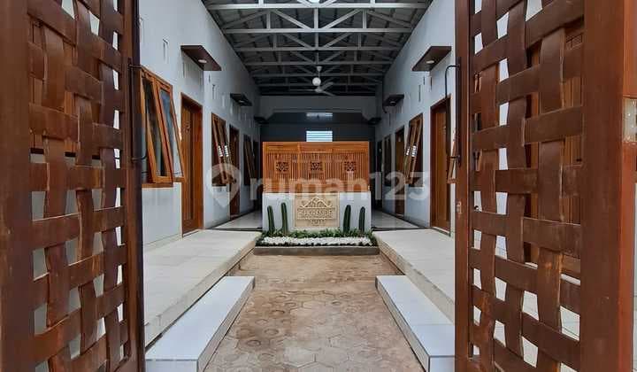 Mid-City Boarding House Strategic Location in Jepara