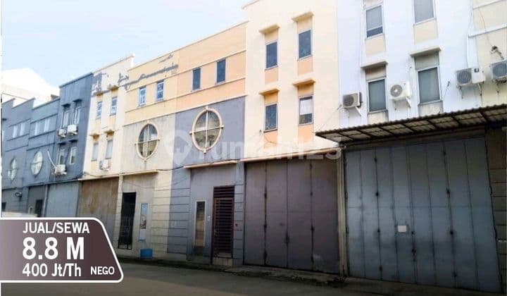 Gudang Siap Huni di Sentral Industri Terpadu Pantai Indah Kapuk