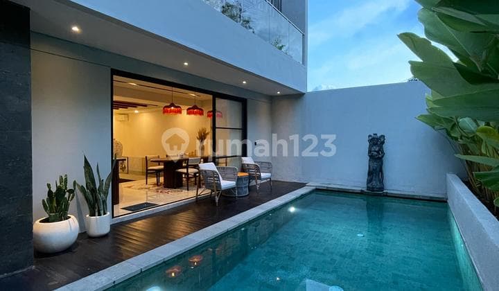 Villa 3 BR Ocean View Lokasi Strategis Pecatu Bali