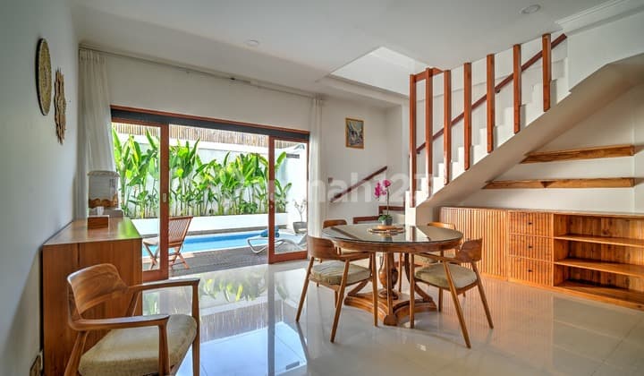 Villa 3 Kt 2 Lantai Furnish Siap Huni di Kerobokan Bali