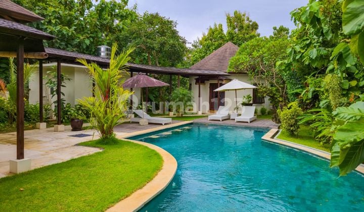 Villa Mewah Luas 5 Kt Kawasan Eksklusif Puri Gading Jimbaran Bali