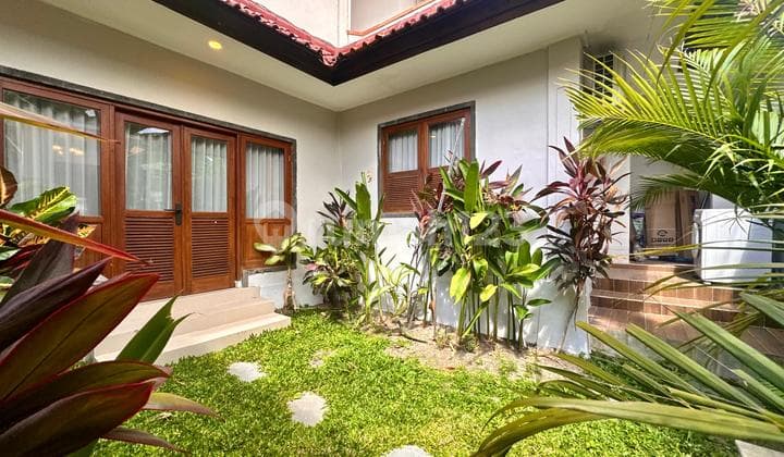 Luxury Villa in Central Umalas Bali Near Canggu with Swimming Pool