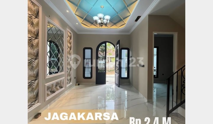 Jagakarsa Brand New House Bergaya American Classic
