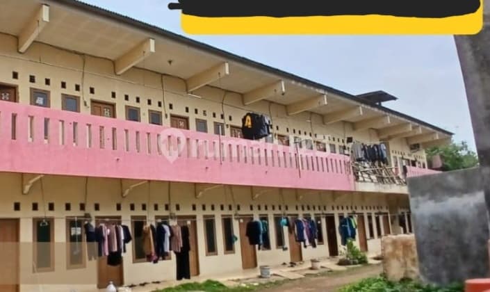 Kontrakan 72 Pintu Dijual B U Banget!