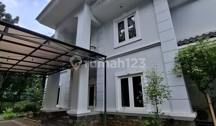 Lokasi Terbaik di Kebayoran Baru Rumah Mewah dengan Pool 1026M2