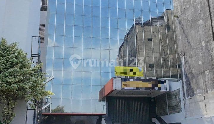 Office Building di Senen Jakarta 4 Lantai Lokasi Dekat Menteng