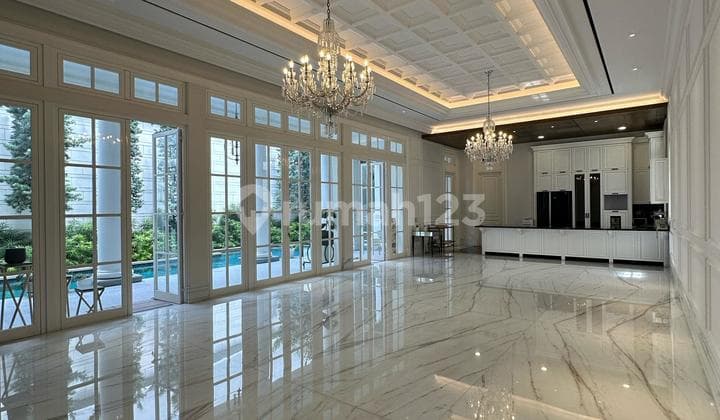 Best Deal! Luxury House in Mega Kuningan with Pool and Elevator