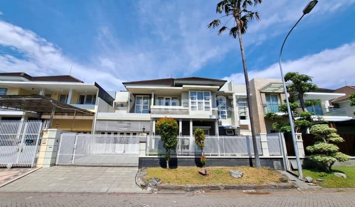 Rumah Mewah Siap Huni di Puri Galaxy, Dekat Merr, Pakuwon City