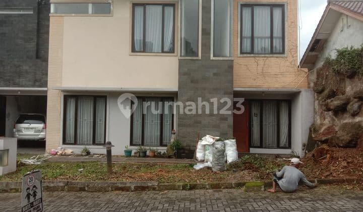 Rumah Luas Posisi Hook Siap Huni di The Fit Cluster Jombang Bintaro