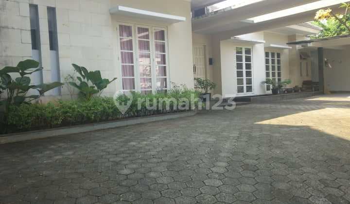 Rumah Bagus Siap Huni di Kemang Jakarta Selatan