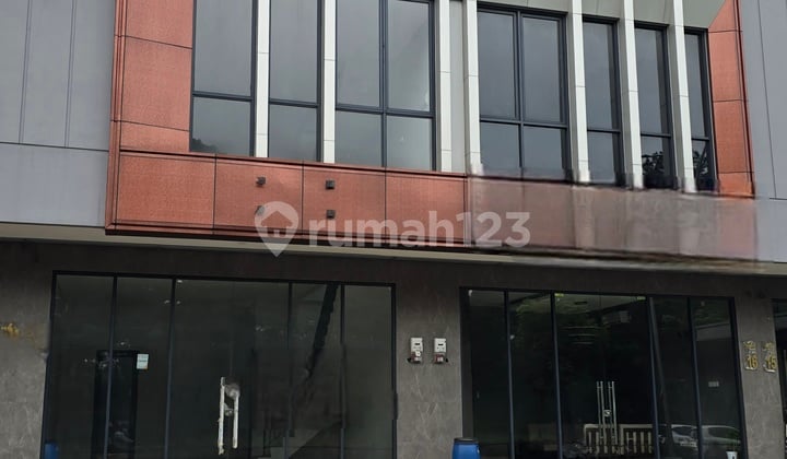 Ruko Rapih Siap Pakai 3lantai Di Kota Wisata, Cibubur