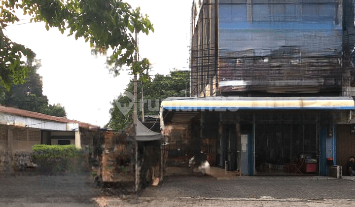Shop House Facing Main Road, Area 192M, Kebayoran Lama, South Jakarta