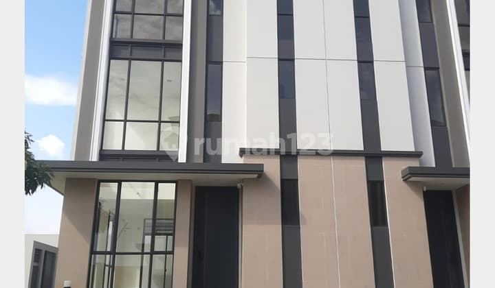 3-Storey Corner House Type 15X14 198M Cluster Sentarum Asya Jgc Cakung