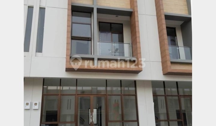 Ruko The Savoy 3Lt 6X17 102M Jgc Jakarta Garden City Cakung